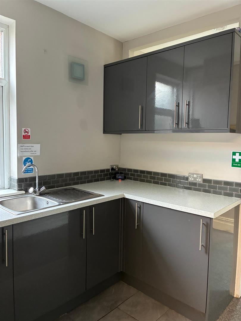 107 Talbot Road, Talbot Green, CF72 8AE